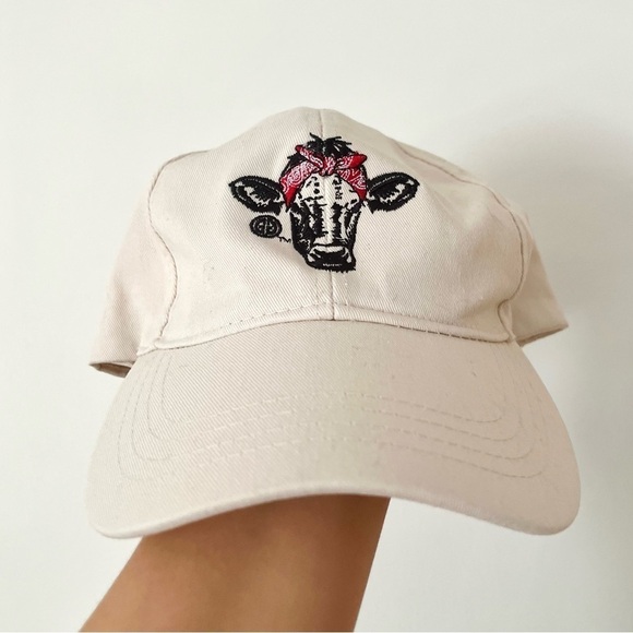 PAISLEY BANDANA COW PONY CAPS BEIGE - Picture 3 of 5